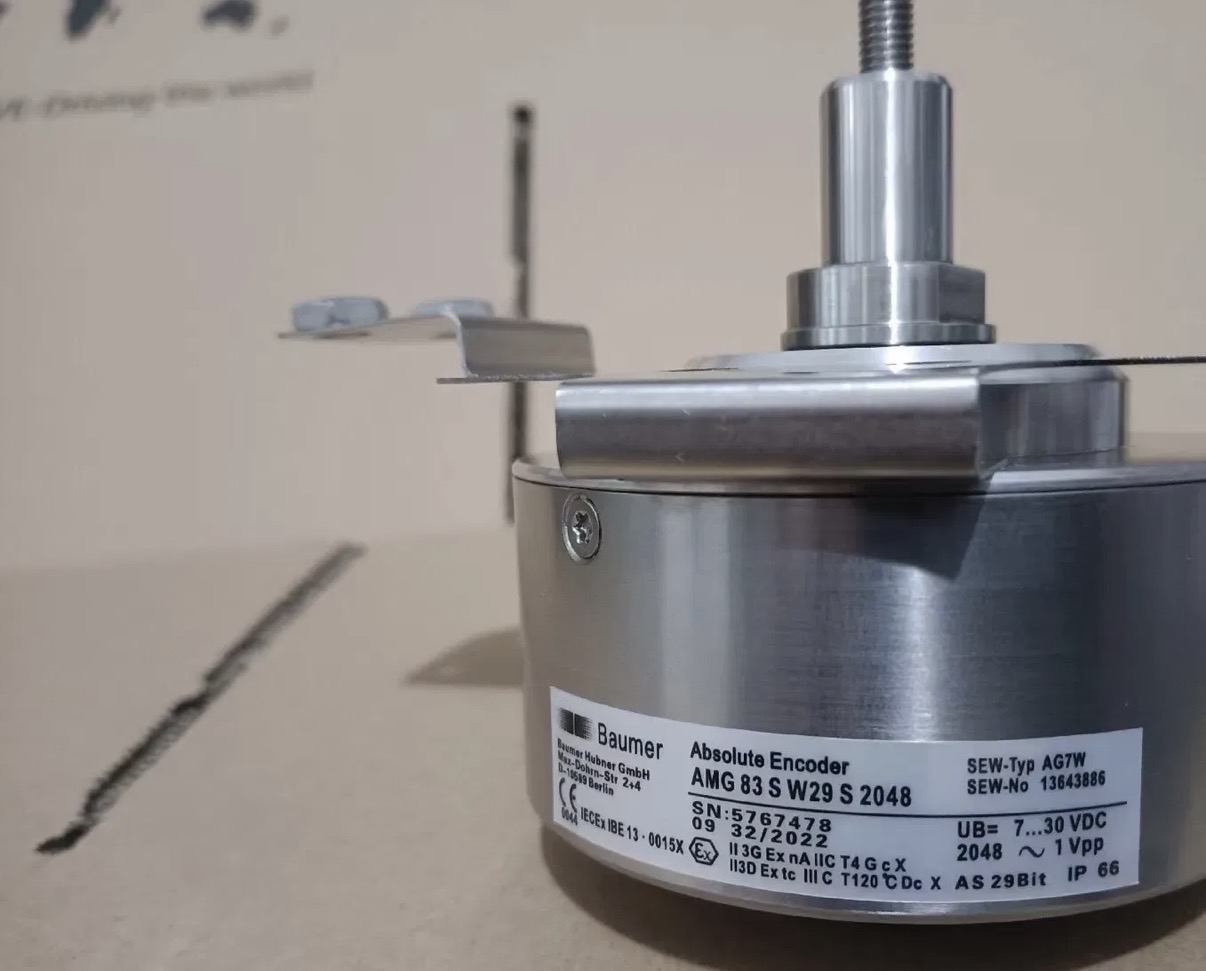 Сервомотор-редуктор Baumer MSQA 46C2PR92-G42/406118 для Muller Martini (арт. 0050.0447)